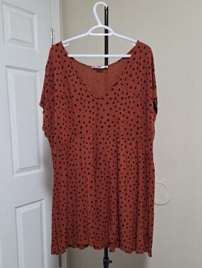 In Every Stary Plus Size Rust Polka Dot V-Neck Tunic Top